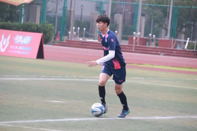 媒体人：篮协已经联系华裔后卫协商入籍办理