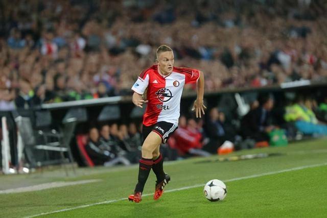 王哲林41+9上海胜天津 程帅澎18分浙江胜宁波