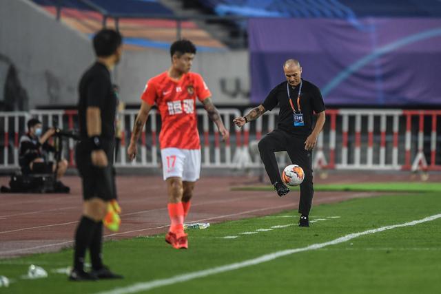 面对黑粉与流量 潘展乐的困惑与清醒